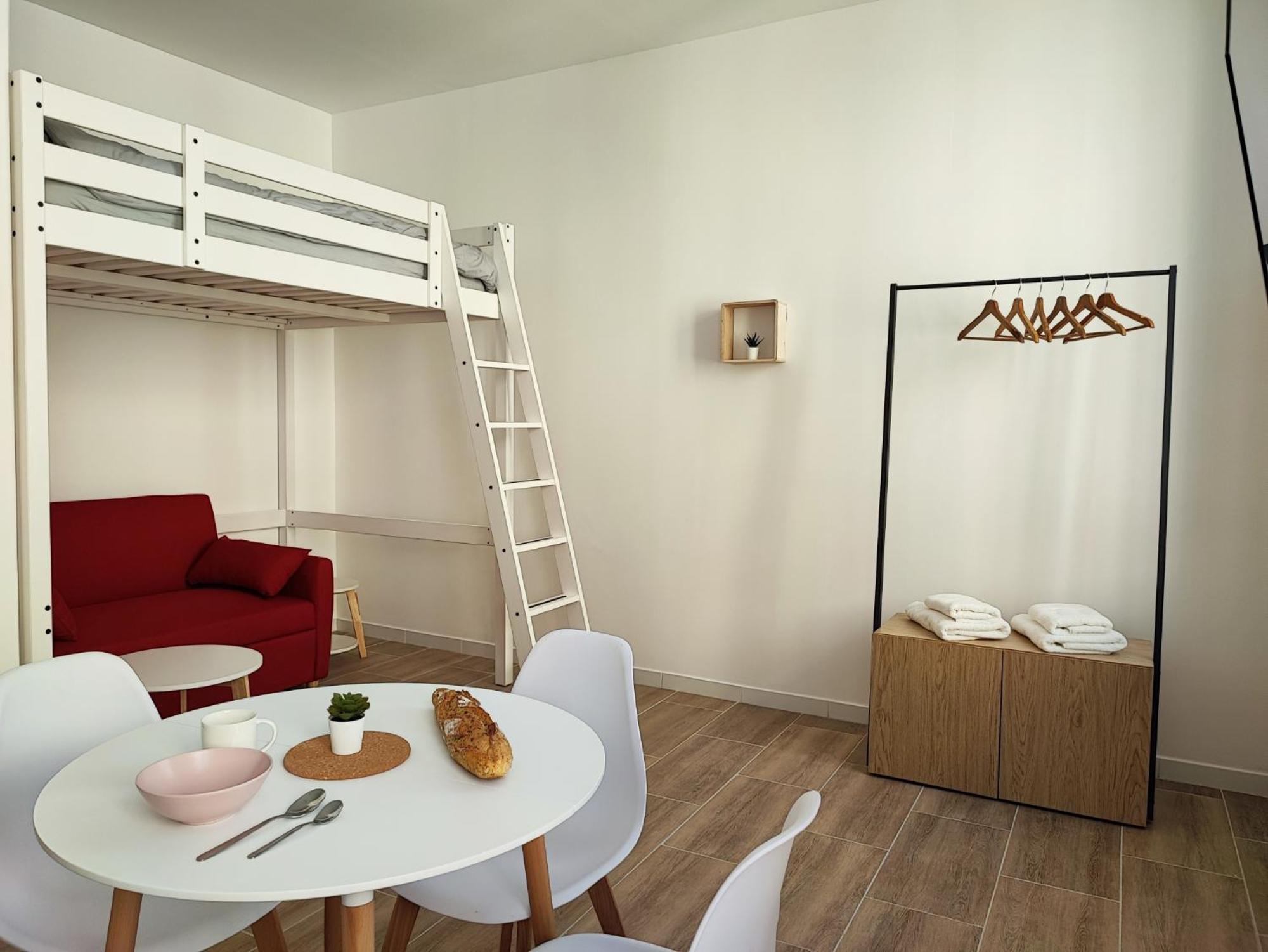 شقة Escale Entre Cite Et Bastide Clim Wifi Smart Tv قرقشونه المظهر الخارجي الصورة